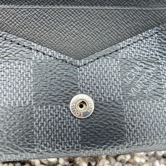 Authentic Louis Vuitton, Damier graphite, card case wallet - Picture 9 of 9